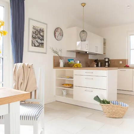 Schilfrohrsaenger 8 別荘 Fuhlendorf